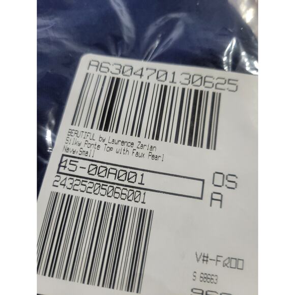 BEAUTIFUL Lawrence Zarian Navy Small Silky Ponte Top Faux Pearls A630470 NWOT - Picture 8 of 9